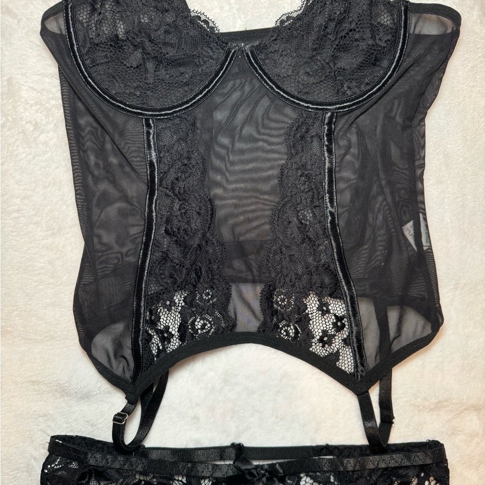 Black Lace Bustier Set